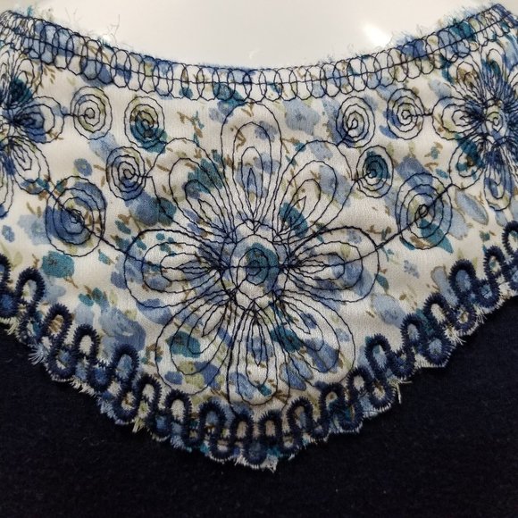 Blu Heaven top Small floral print embroidered applique detail sleeveless tunic - Picture 7 of 12